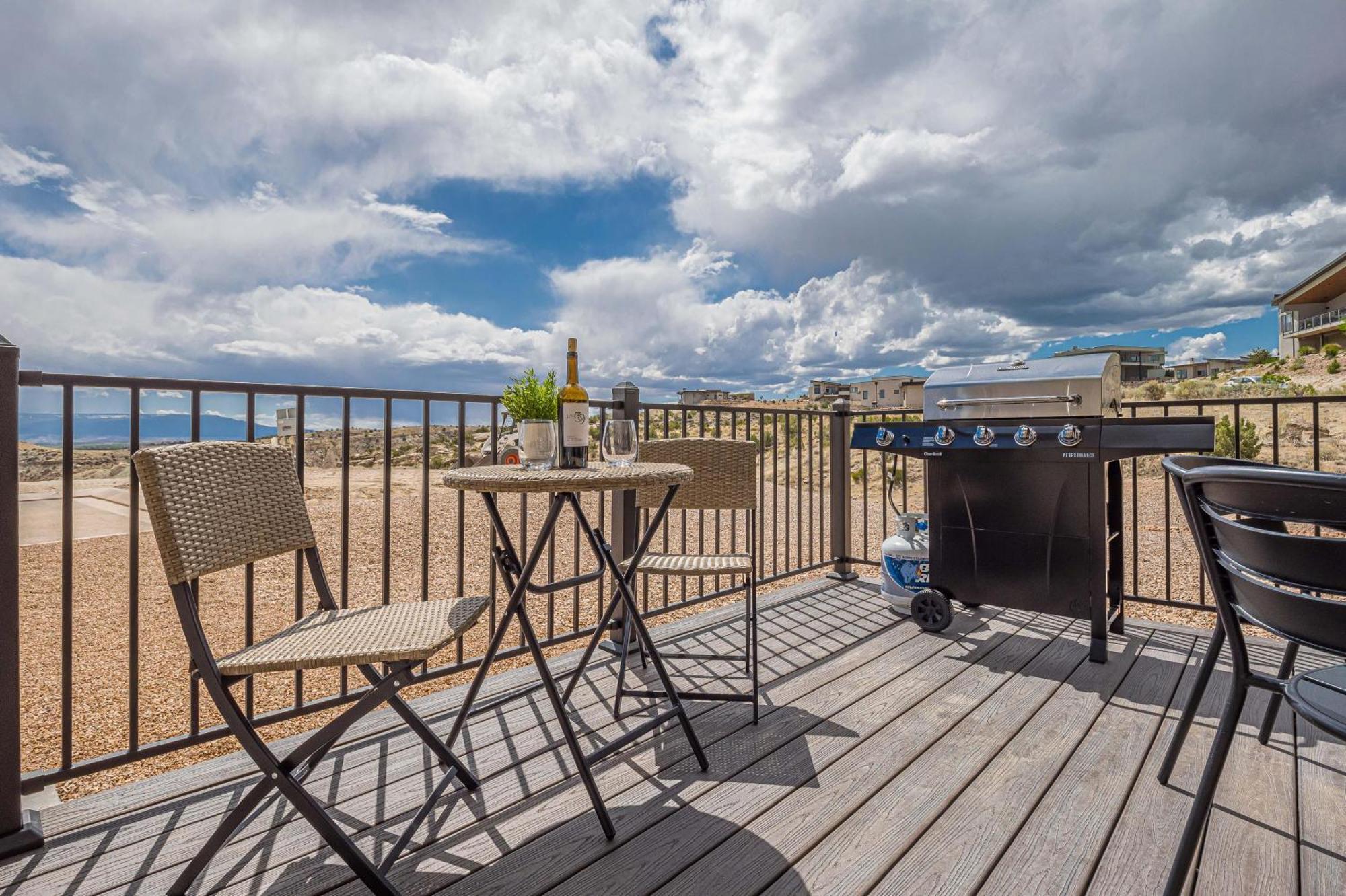 Apartamento New! Desert Retreat Stunning Views, Near Golfing Grand Junction Exterior foto